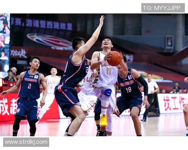 CBA精彩对决回顾广东队与东莞队的巅峰对抗录像分析